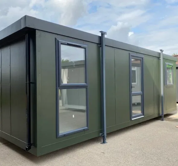 Cabine Jackleg 24′ x 10′ – Solution Modulaire Prête à l’Emploi
