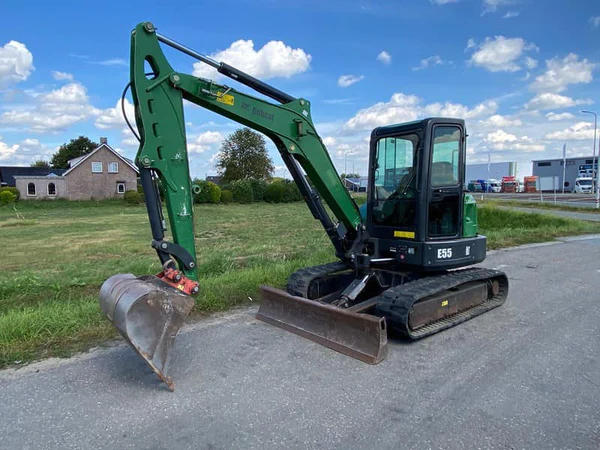 BOBCAT E55 d’Occasion (2012) – Mini-Pelle 5,7T + 3 Godets