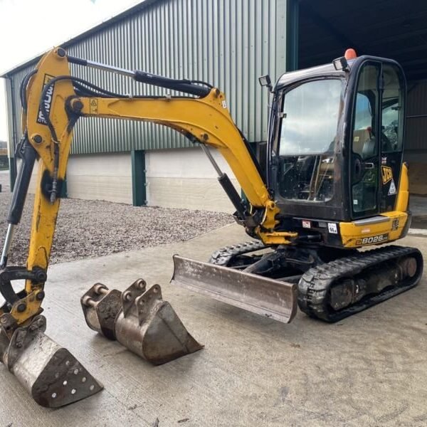 Mini Pelle JCB 8026 CTS (2014) – 2,6T + Équipements