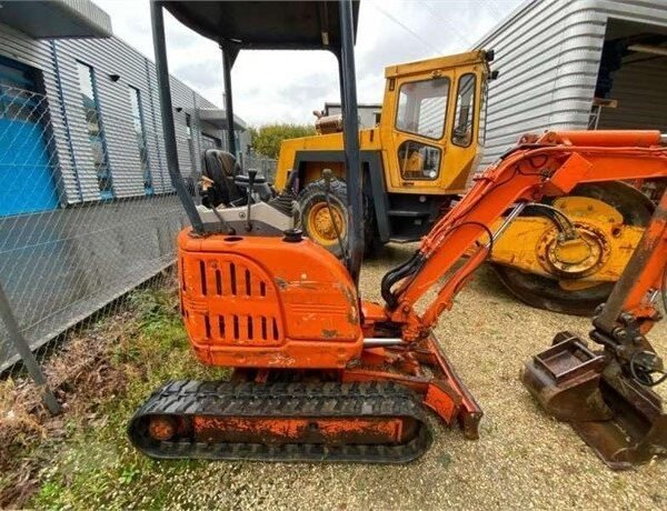 Mini Pelle IHI 15NX d’Occasion (2004) – 1,5T + 3 Godets