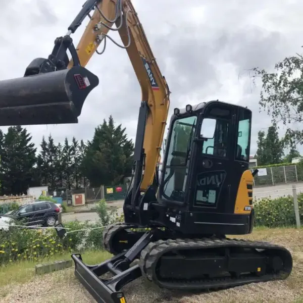 Mini pelle SANY SY50U d’occasion – Performance et fiabilité